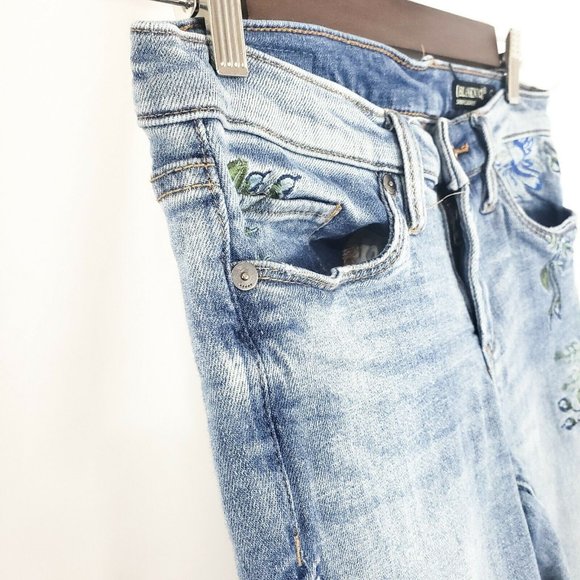 Blank Nyc Floral Embroidered Raw Hem Skinny Jeans - Picture 4 of 7